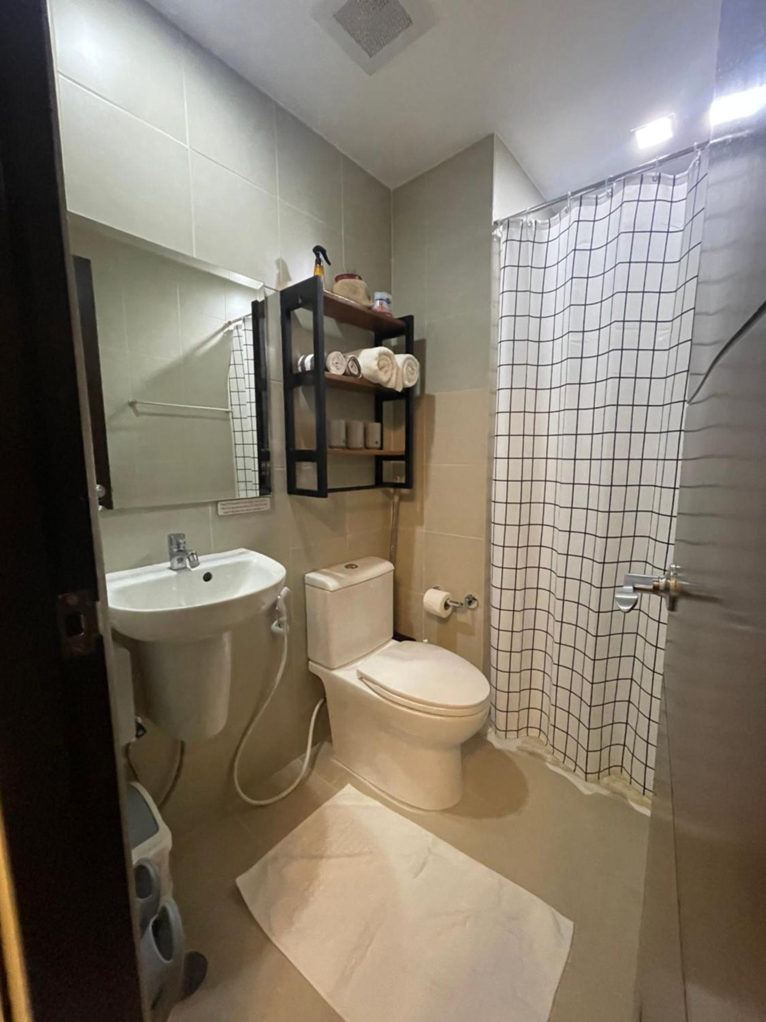 Condo Home With Fast Wifi In Bacolod City エクステリア 写真